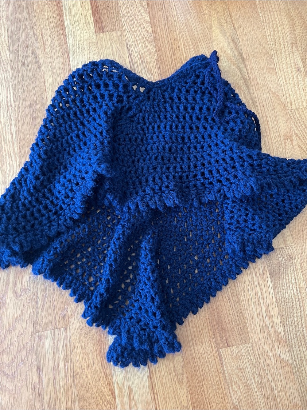 Vintage Handmade Navy Crochet girls shawl size 5